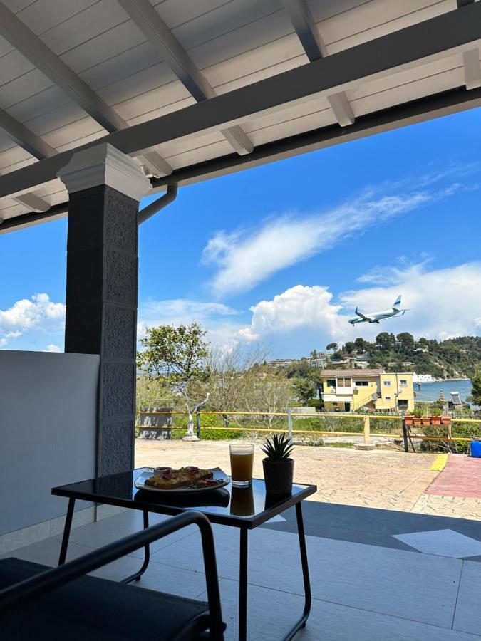 ペラマ Nisos Family Houseヴィラ エクステリア 写真